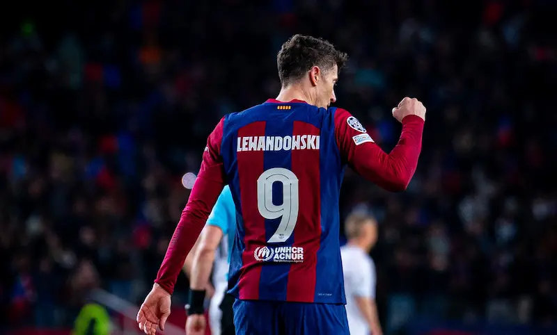 robert-lewandowski-number-9-jersey